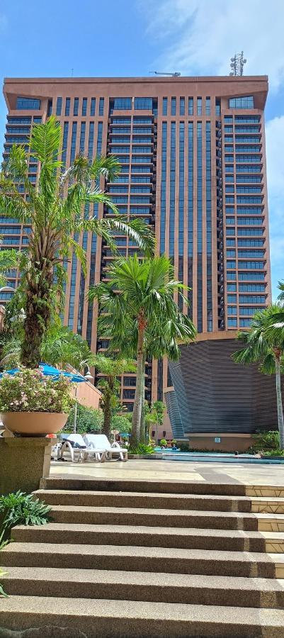 Plaza Apartment At Berjaya Times Square Kl Kuala Lumpur Dış mekan fotoğraf