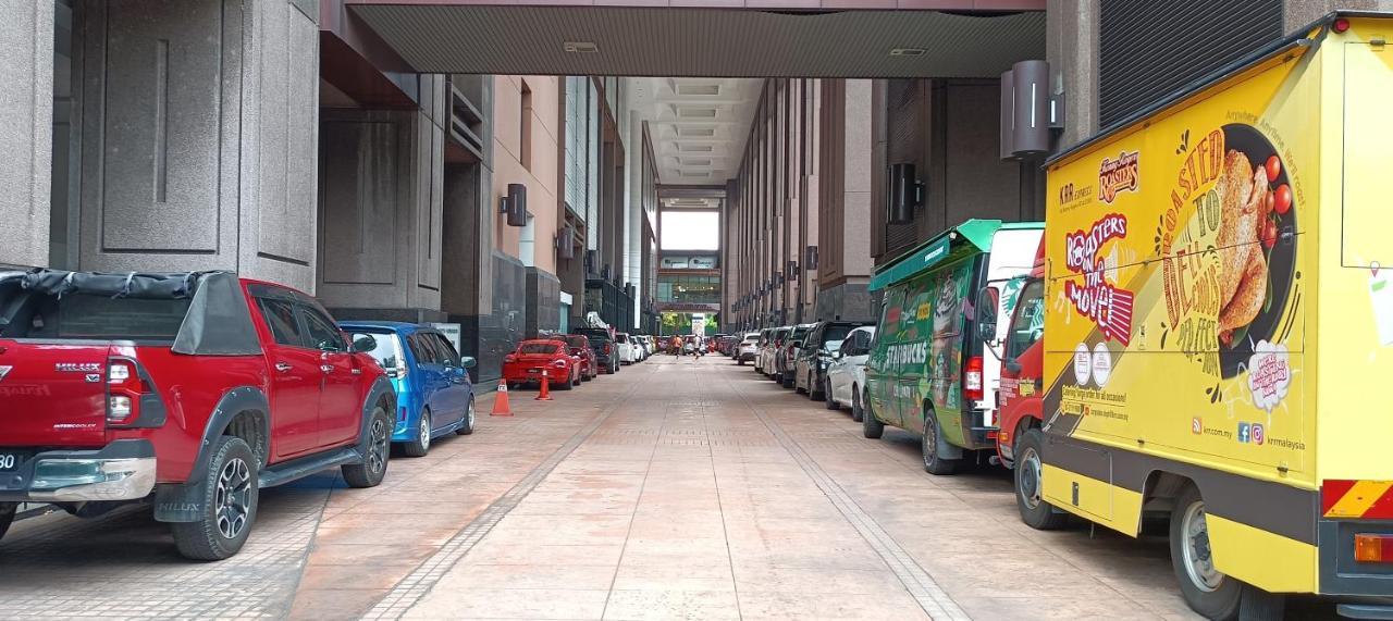 Plaza Apartment At Berjaya Times Square Kl Kuala Lumpur Dış mekan fotoğraf
